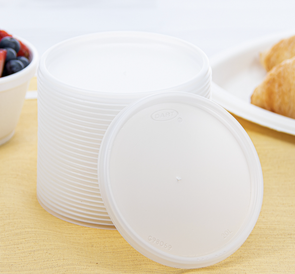 Tapa translucida con respiradero para recipientes de 5 a 32 oz.
