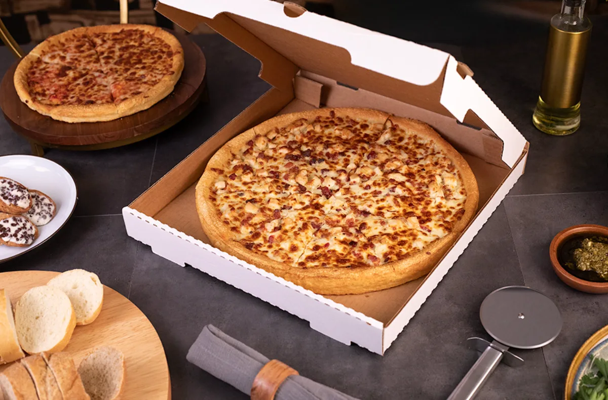 Caja Corrugada Blanca para Pizza 14″ × 14″