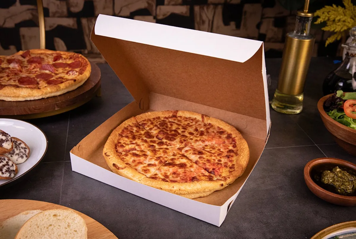 Caja para Pizza de Cartón 10″ × 10″