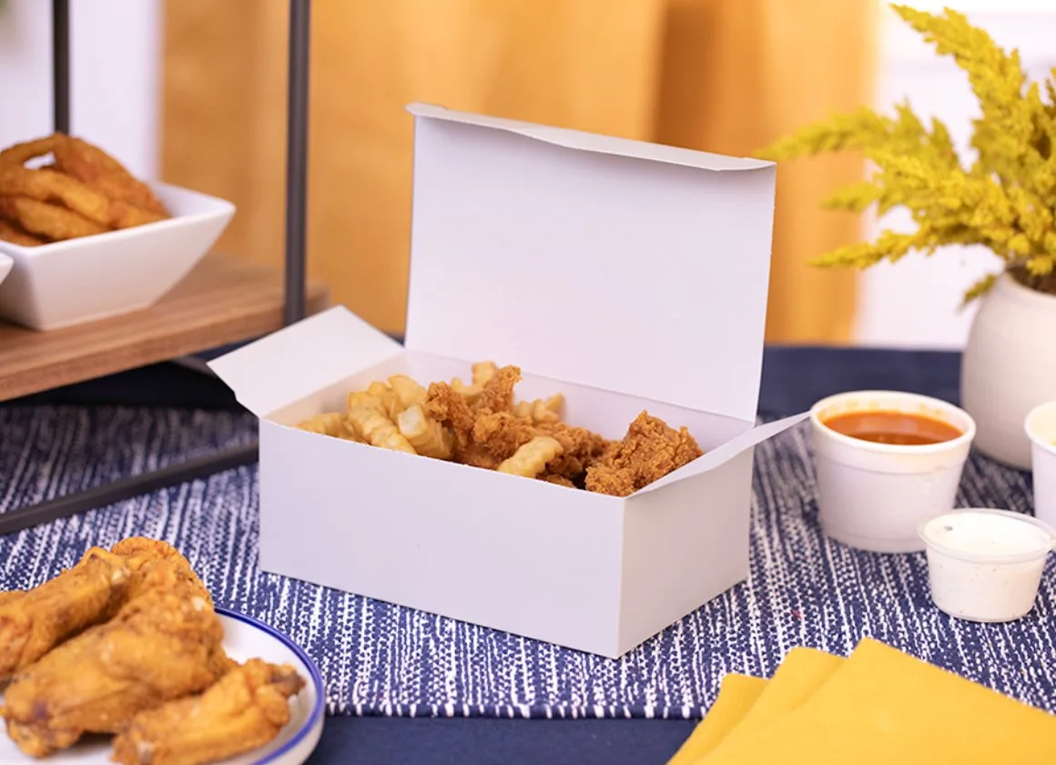 Caja Mediana para Lunch con Tapa Tipo Pestaña