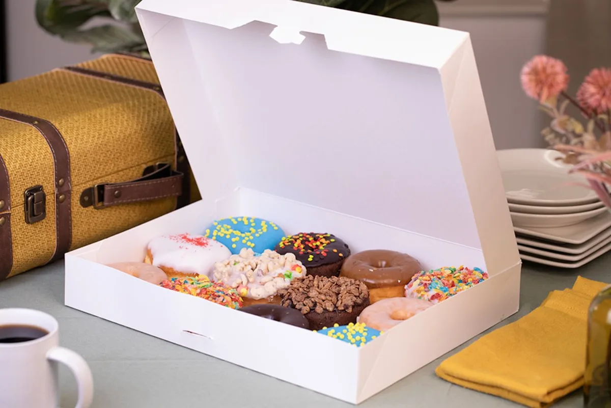 Caja para Donas 15 X 11 1/2 X 2 1/4"