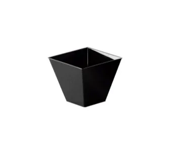 Copa Cuadrada Línea Petite Negra 2 oz